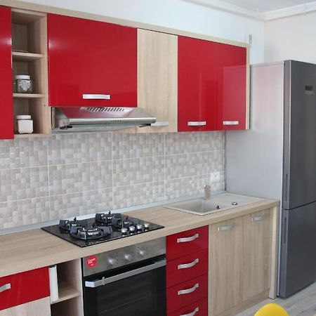 Апартаменты Lowcost Tryp Орадя Экстерьер фото